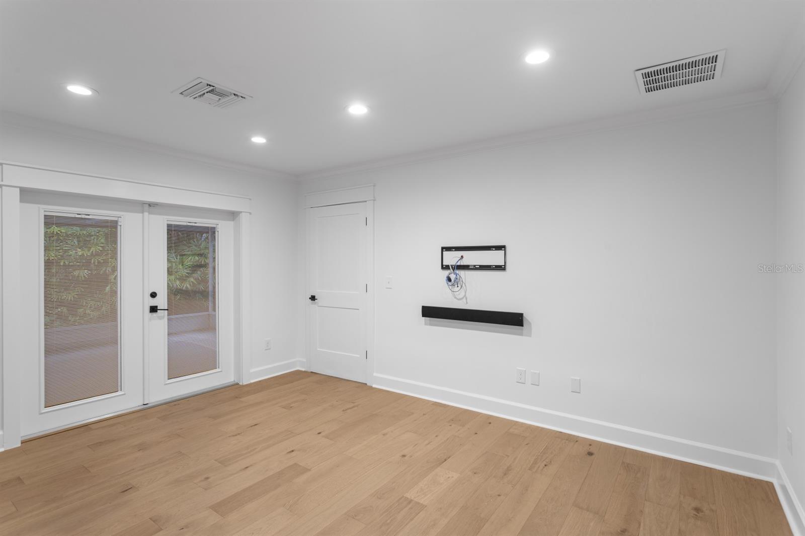 4415 W CLEAR AVE — photo 18