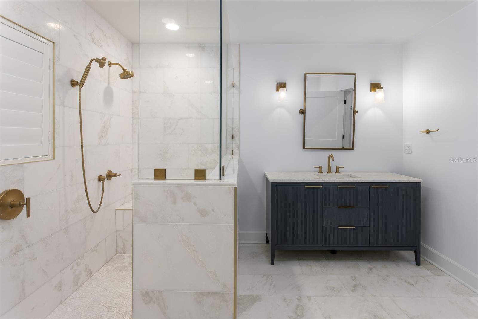 4415 W CLEAR AVE — photo 15