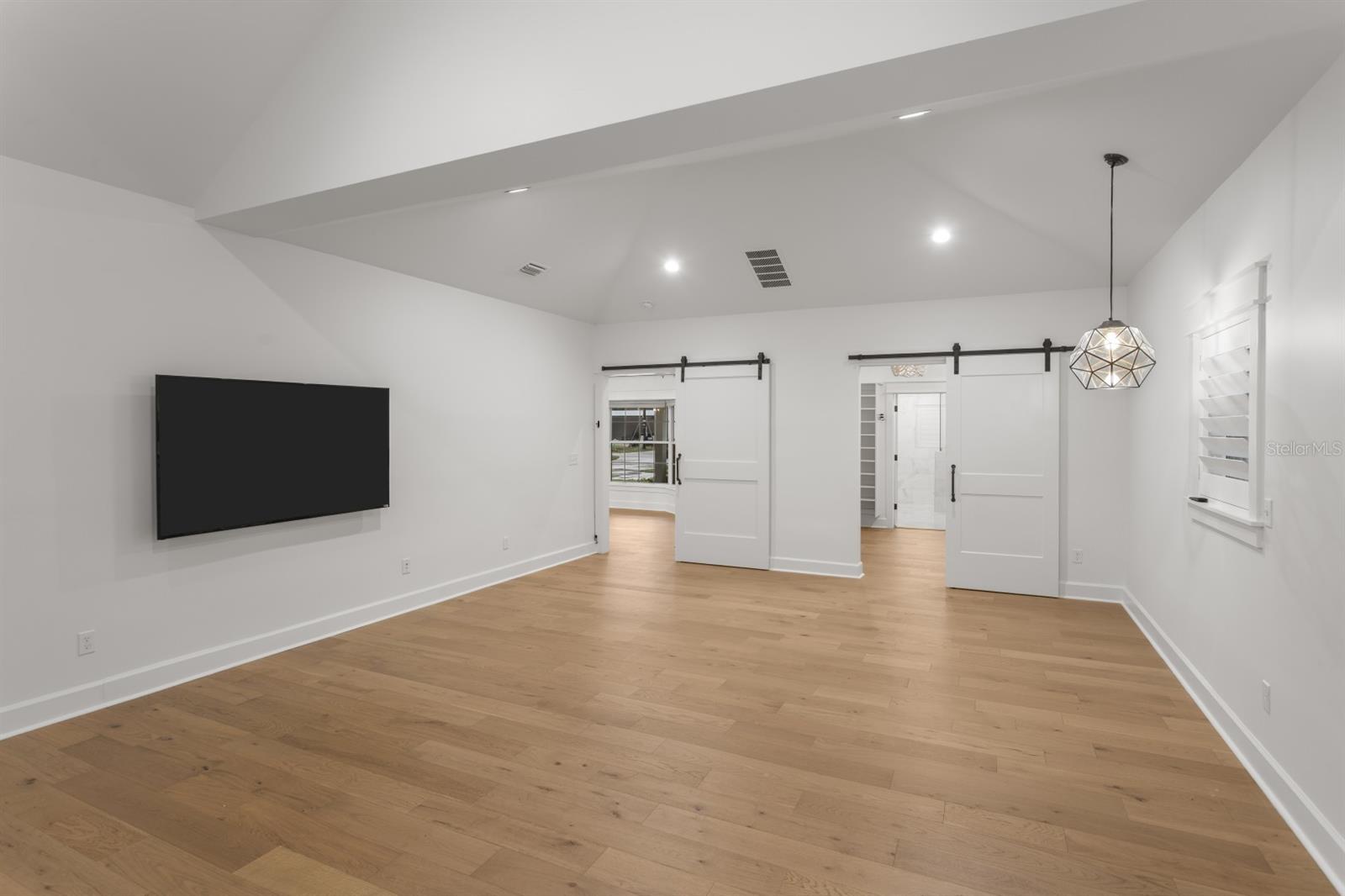 4415 W CLEAR AVE — photo 13