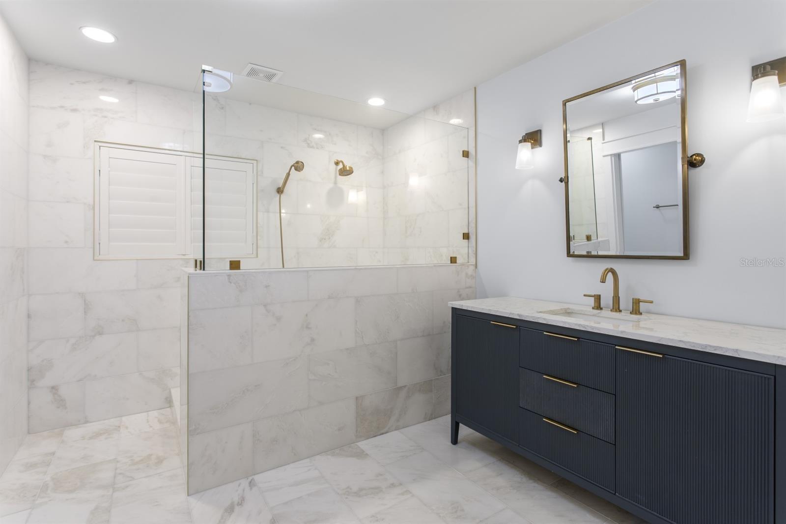 4415 W CLEAR AVE — photo 17