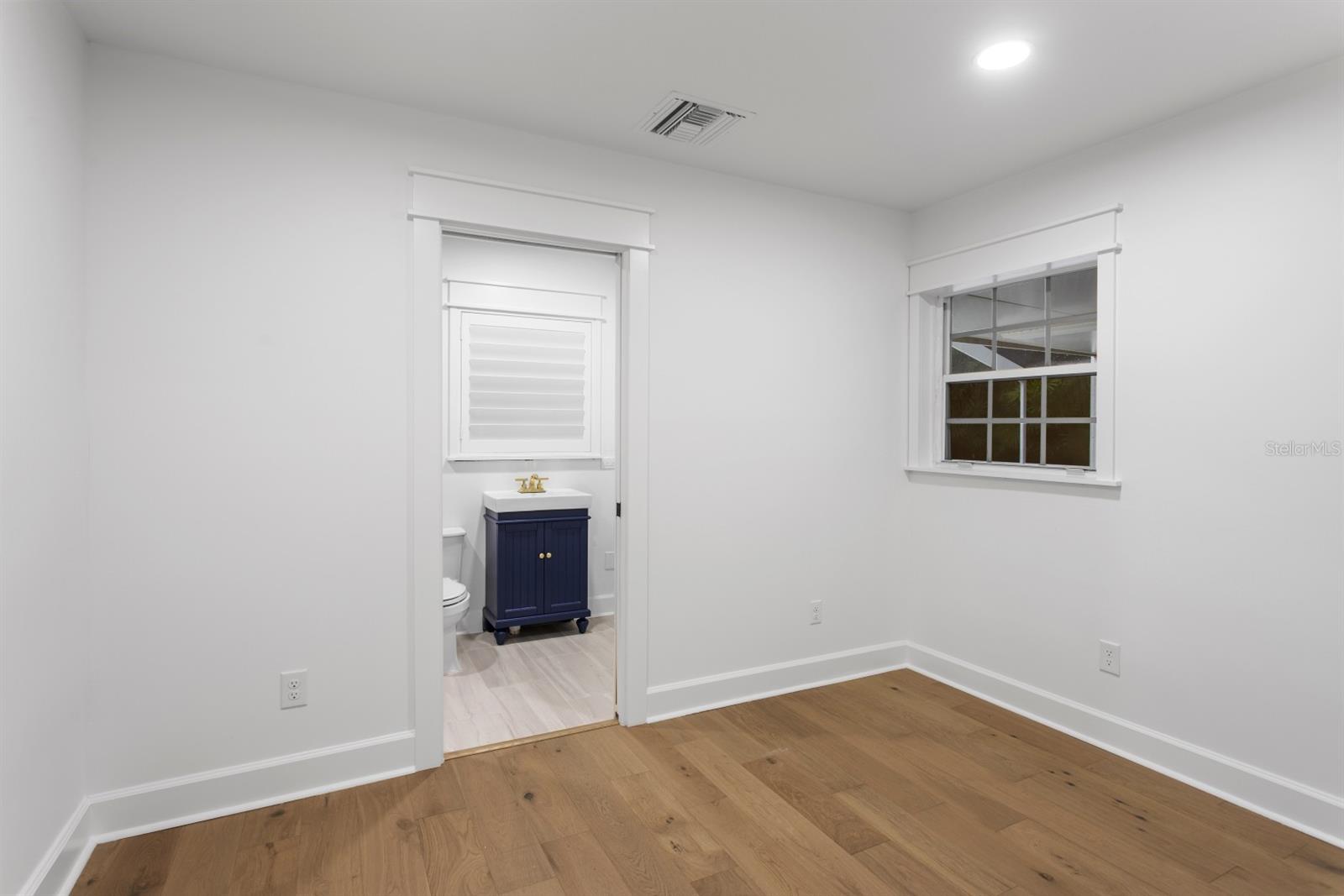 4415 W CLEAR AVE — photo 20