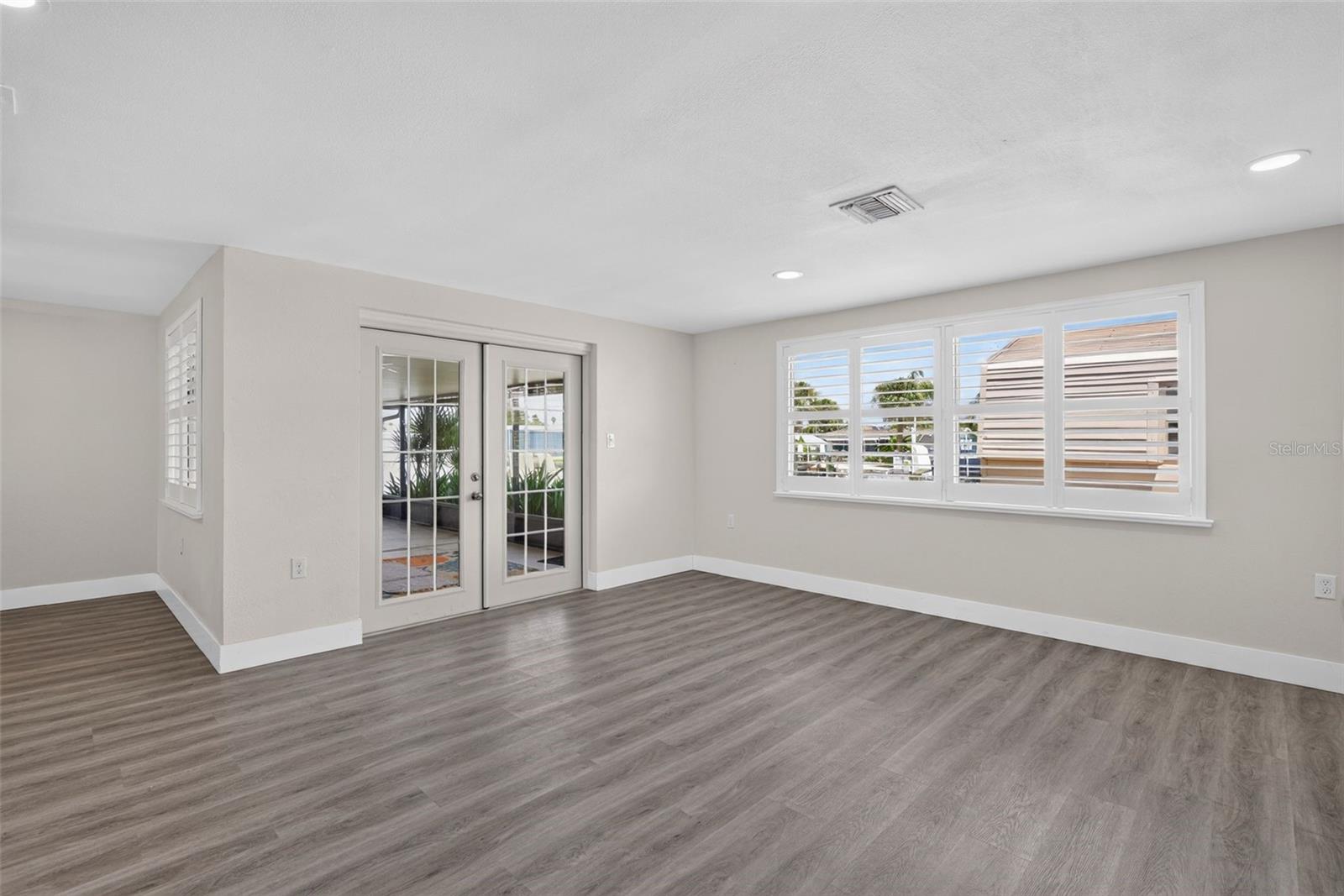 13224 NEPTUNE DR — photo 36
