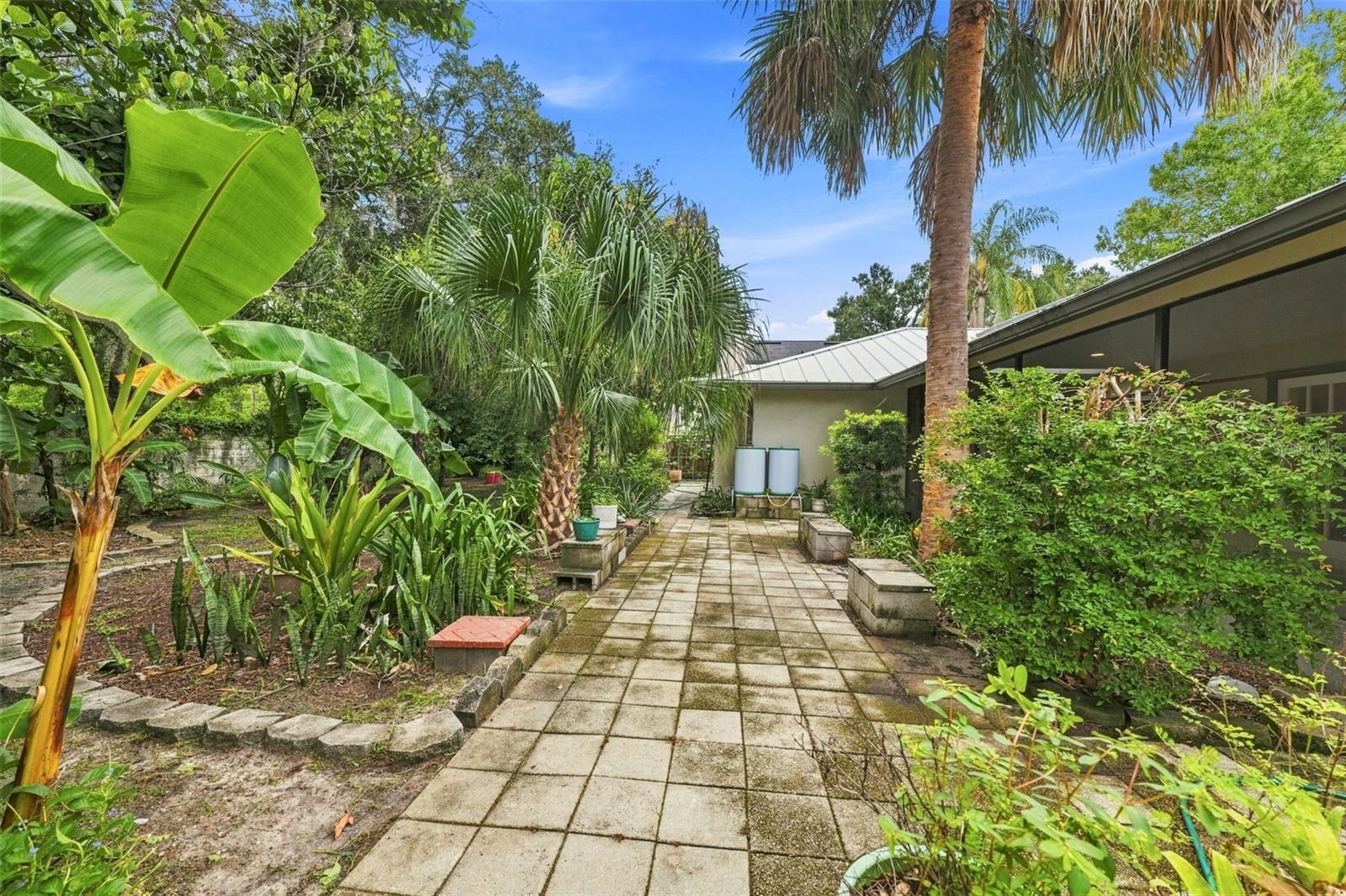 2107 W FORE DR — photo 36
