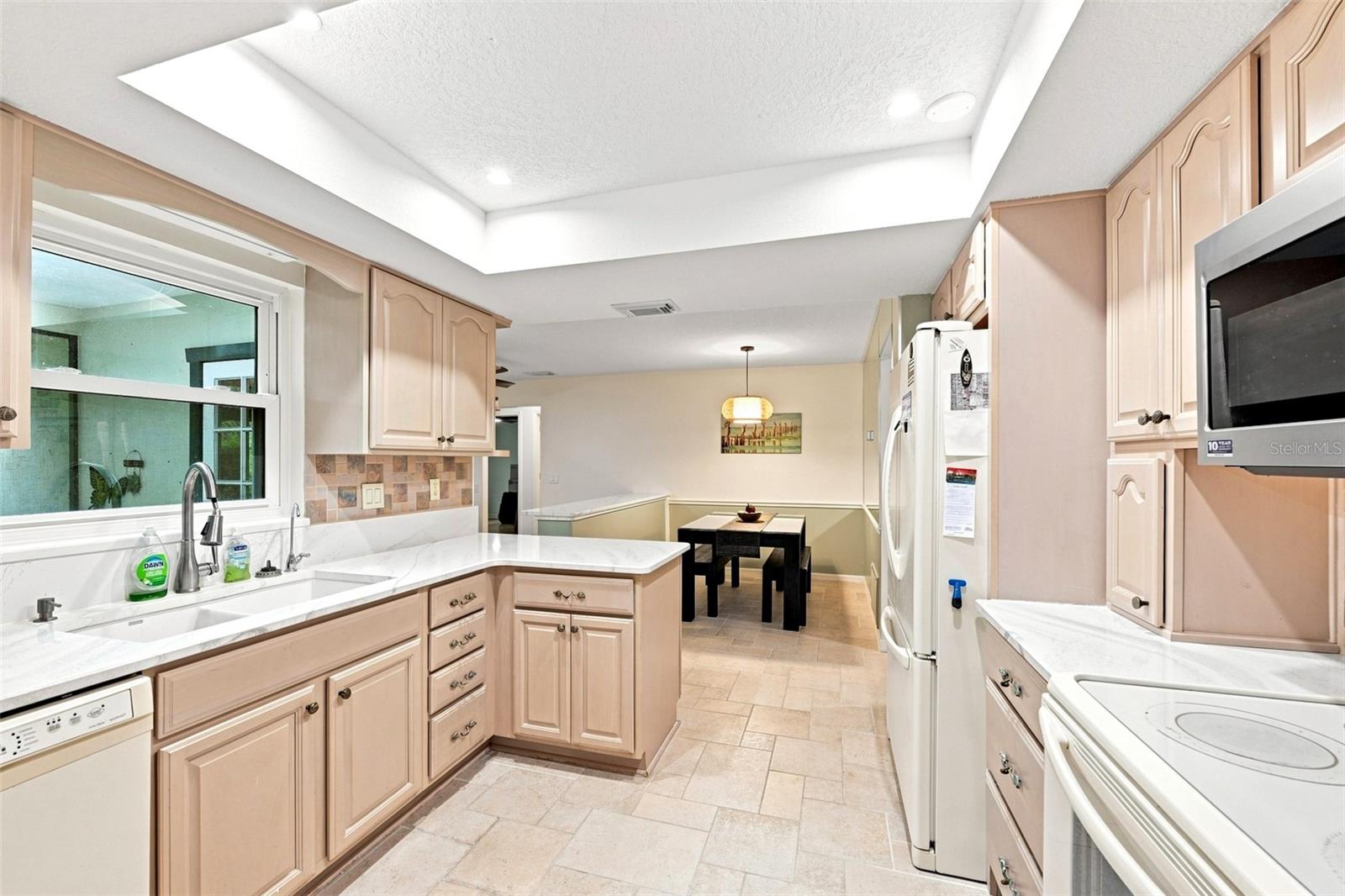 2107 W FORE DR — photo 2