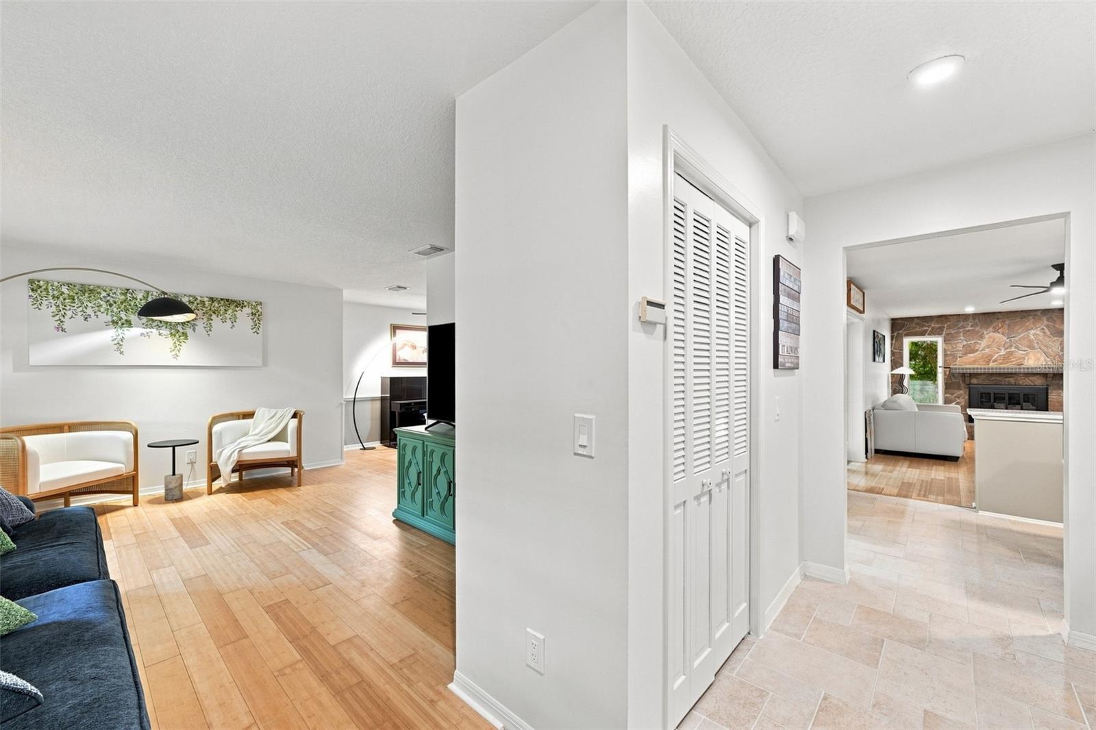 2107 W FORE DR — photo 10