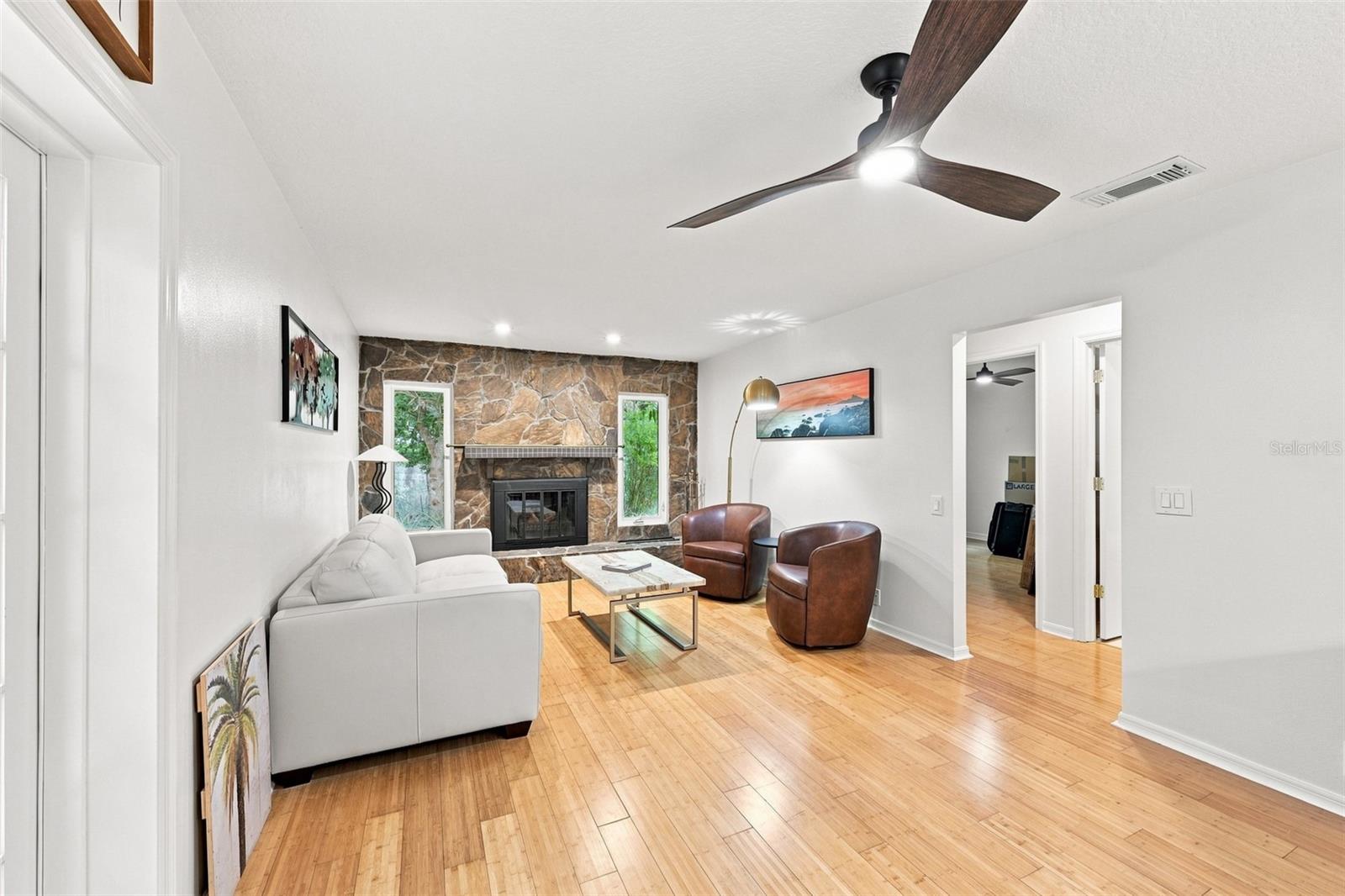 2107 W FORE DR — photo 14