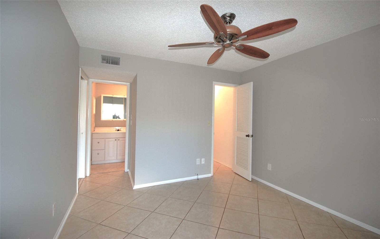 3300 FOX CHASE CIR N #216 — photo 9