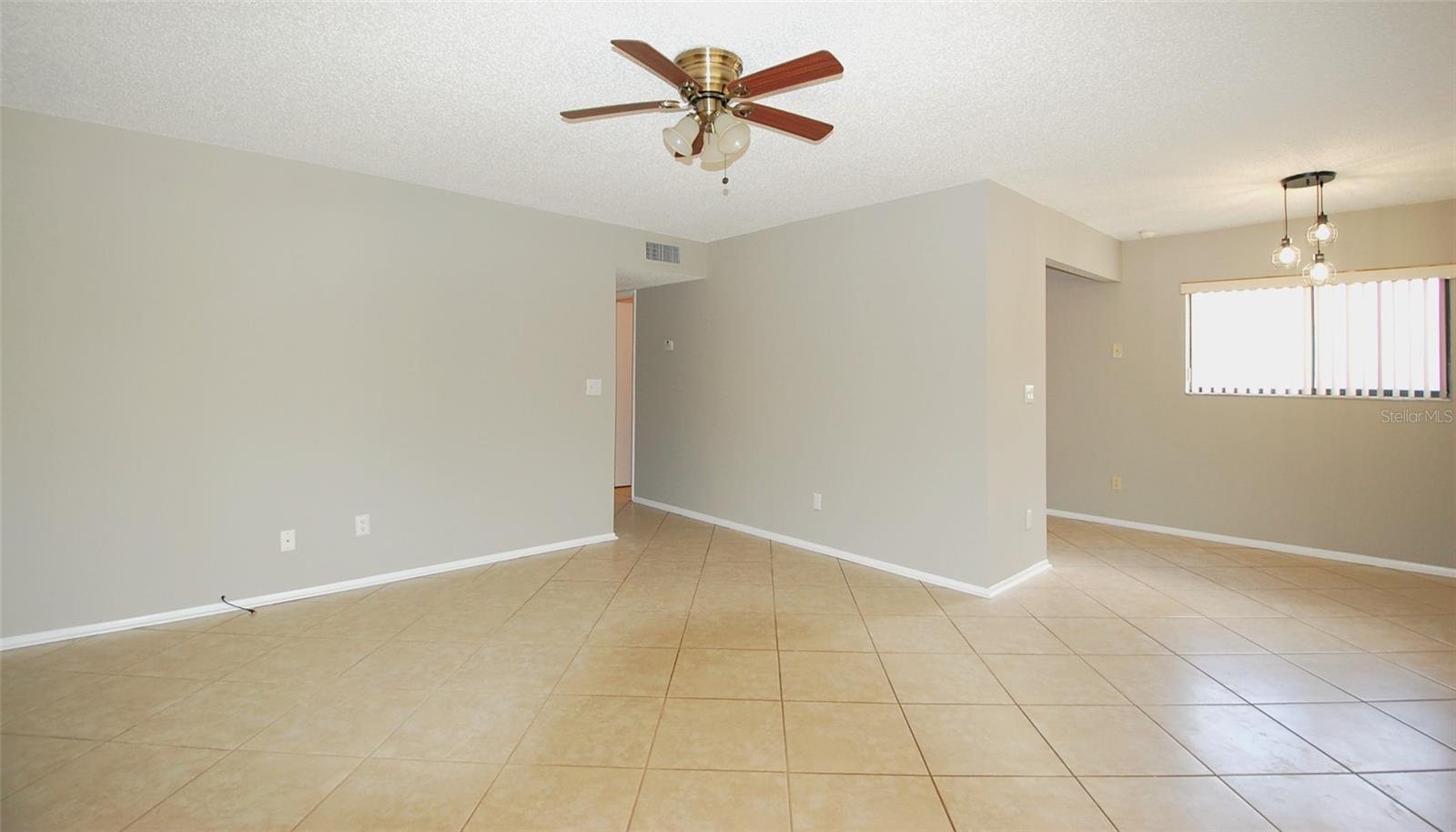 3300 FOX CHASE CIR N #216 — photo 4