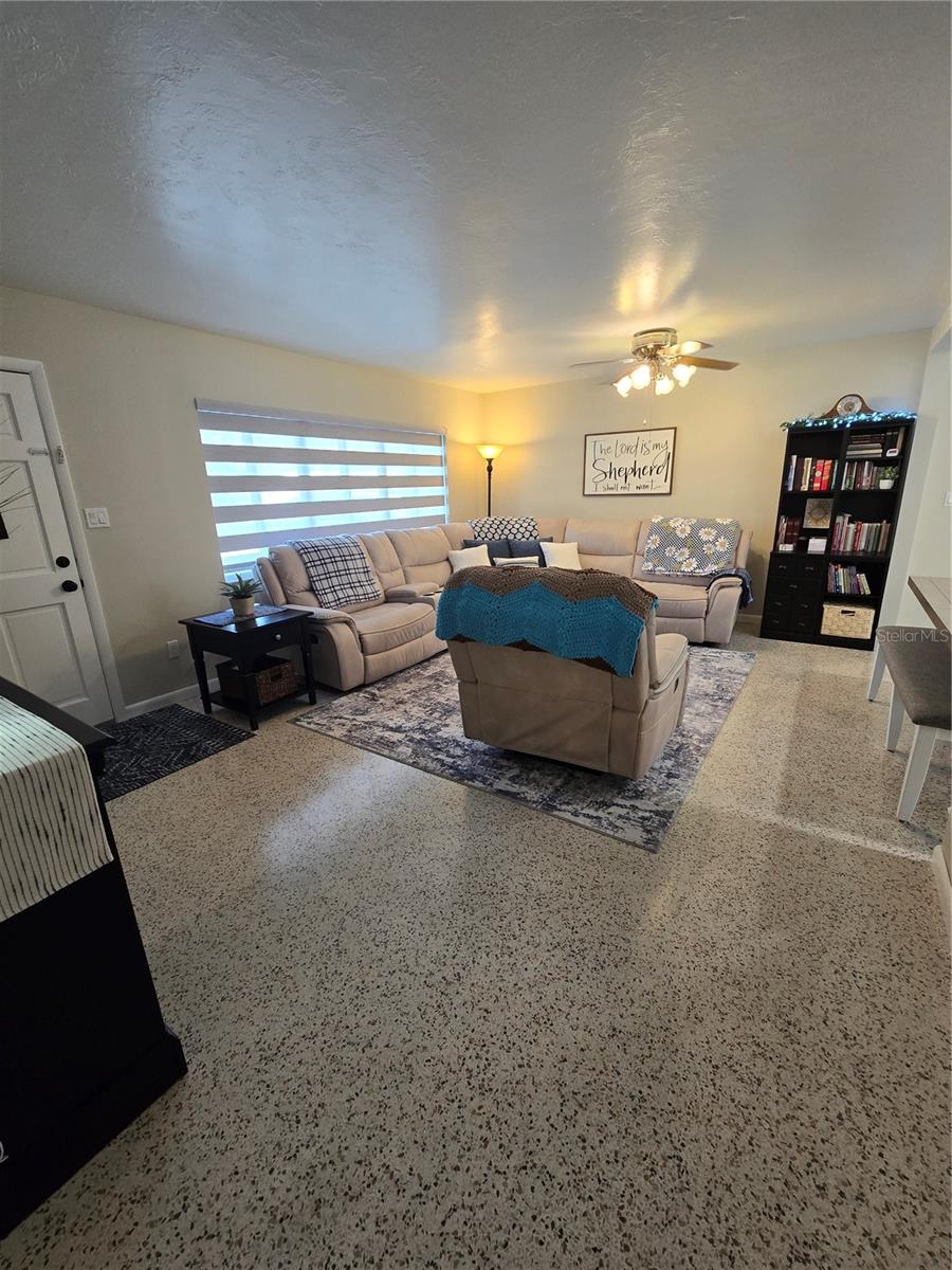 3134 IRVING ST — photo 3