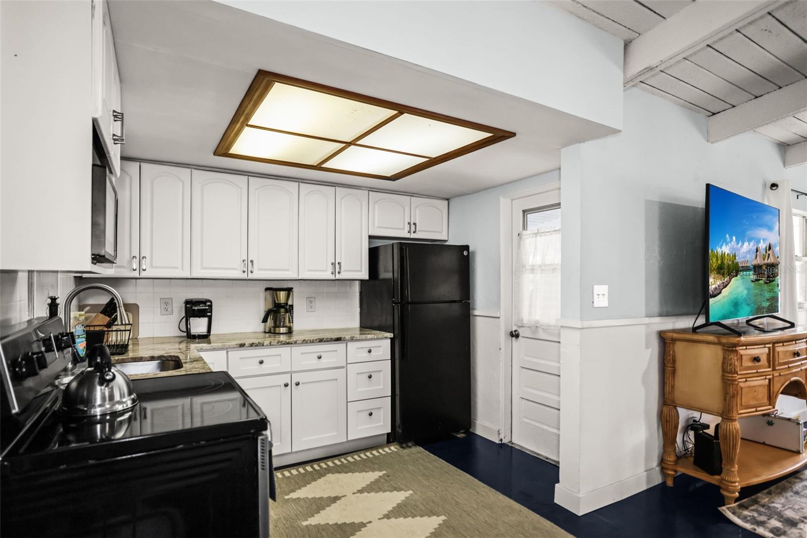 14023 PALM ST — photo 10