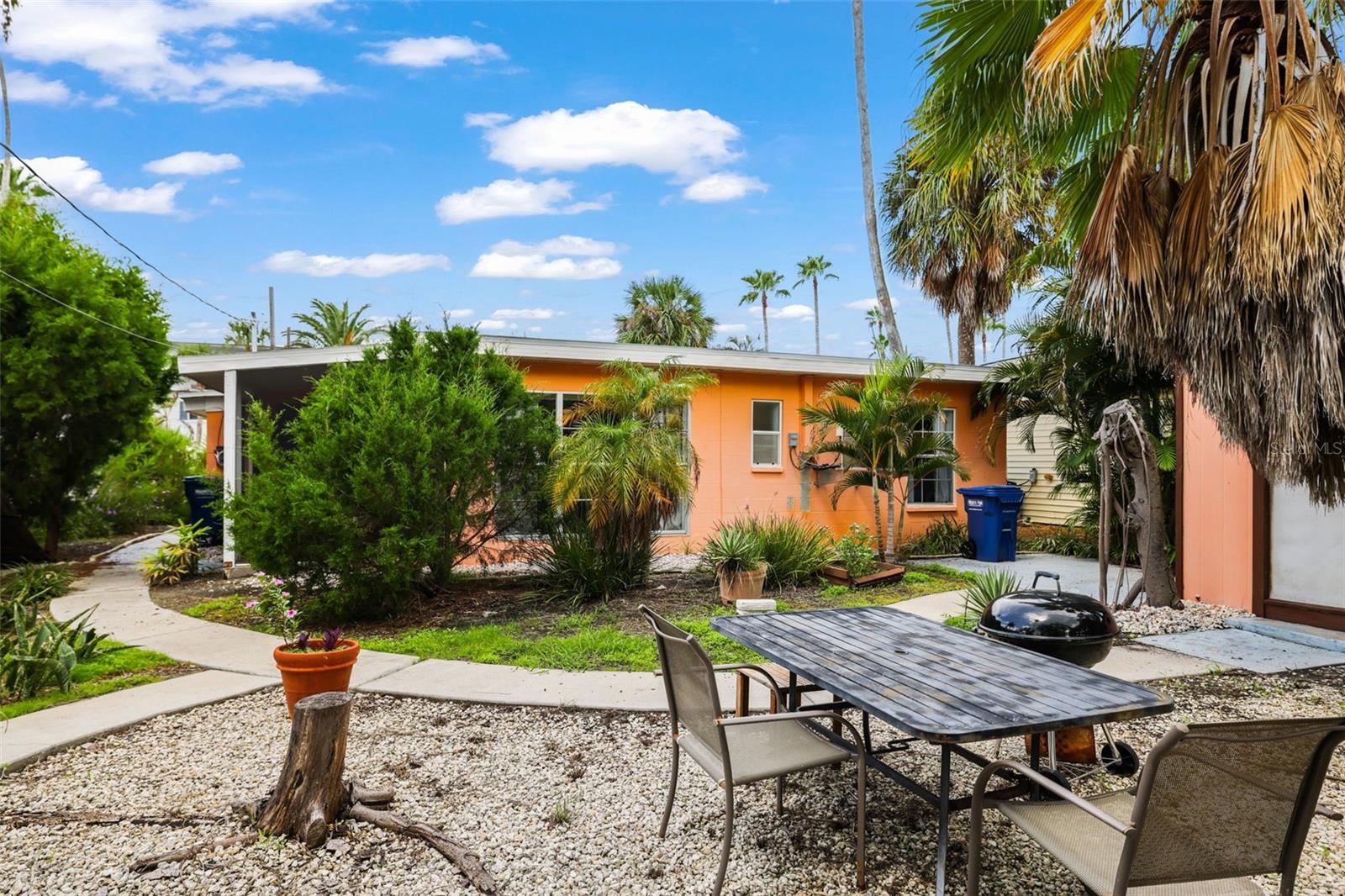 14023 PALM ST — photo 31