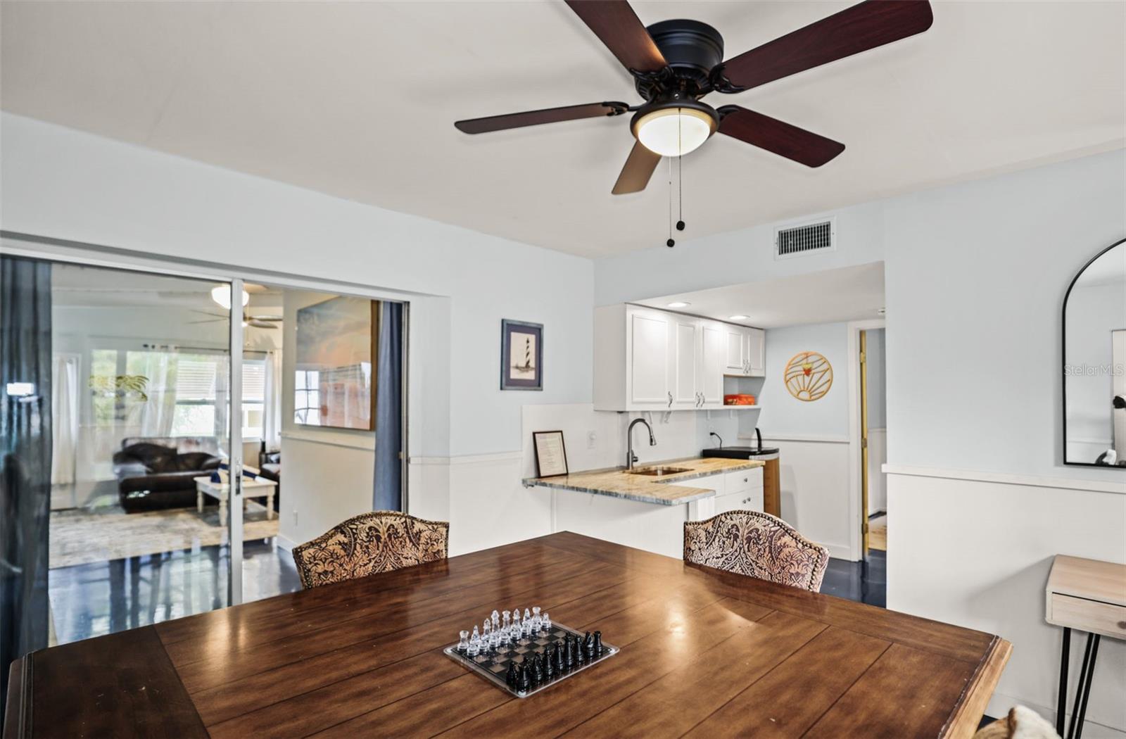14023 PALM ST — photo 21