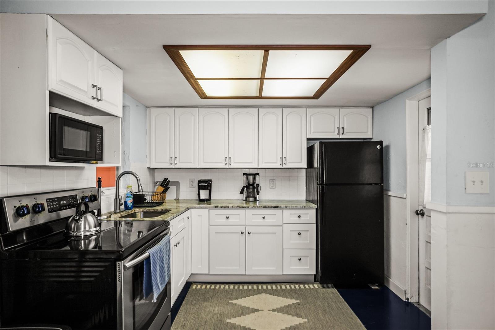 14023 PALM ST — photo 11