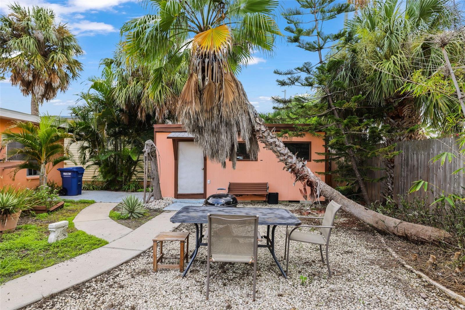 14023 PALM ST — photo 29