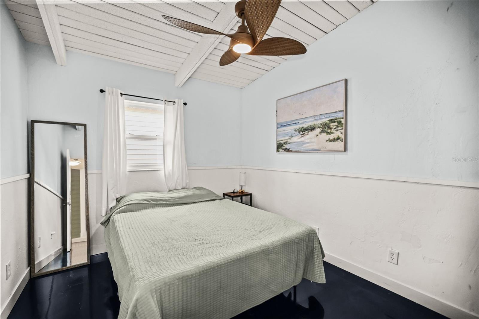 14023 PALM ST — photo 16