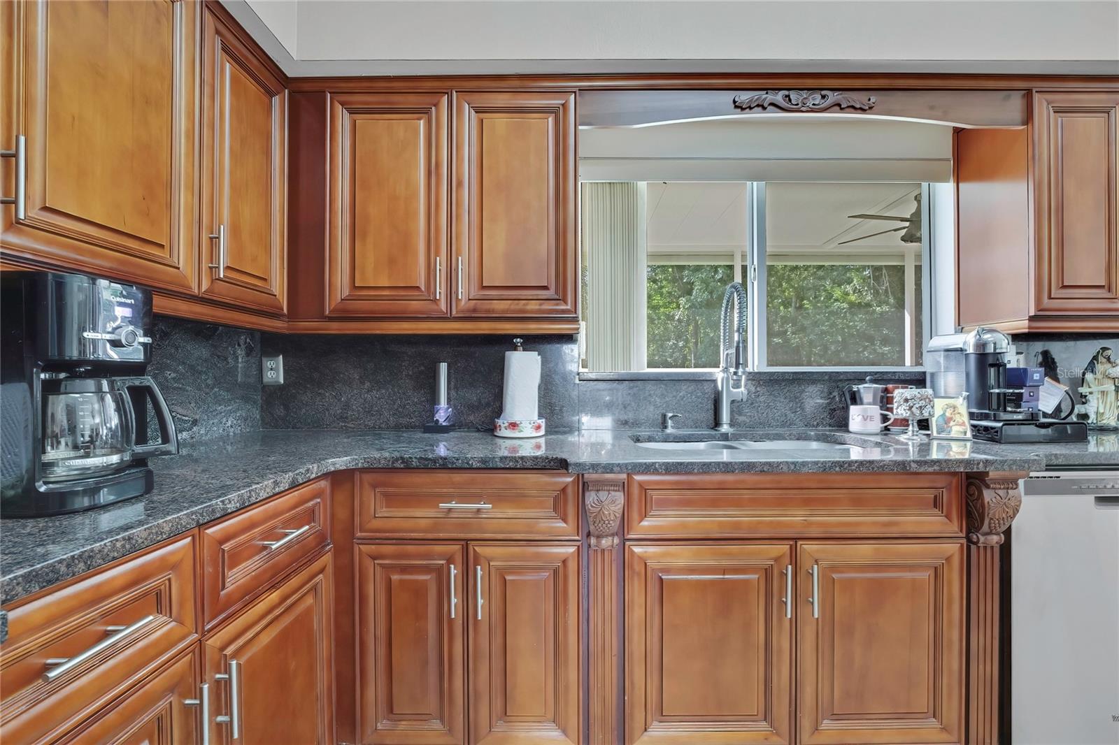 25724 FRITH ST — photo 17
