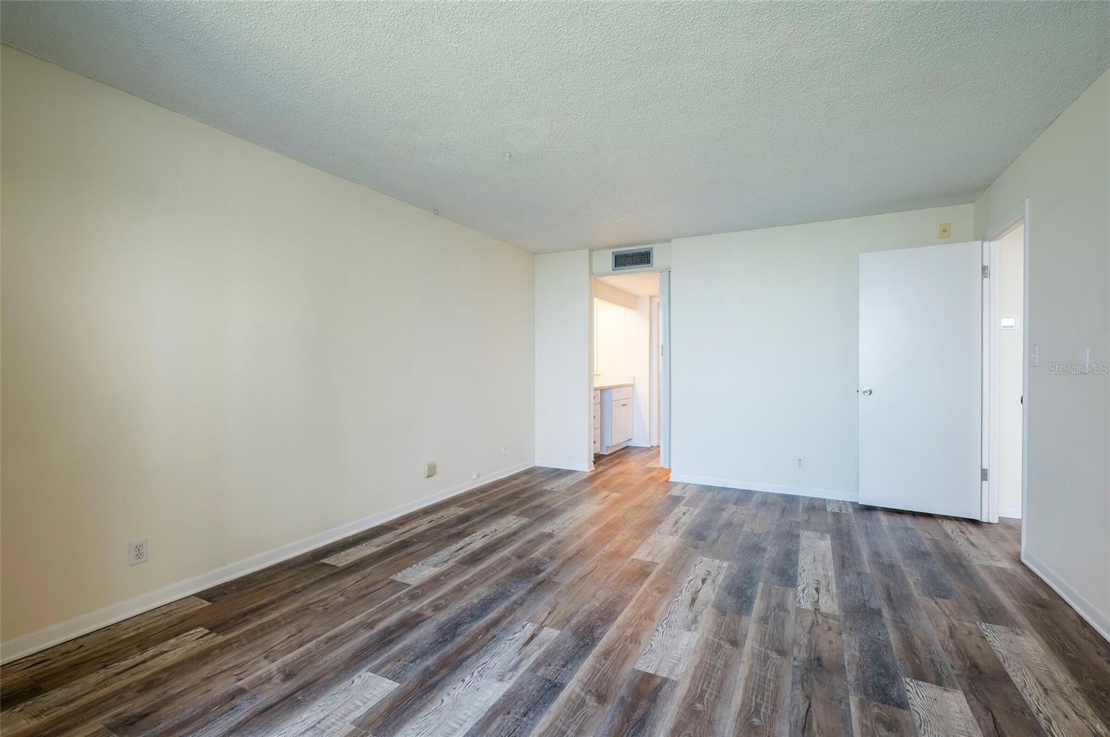 2618 COVE CAY DR #702 — photo 26