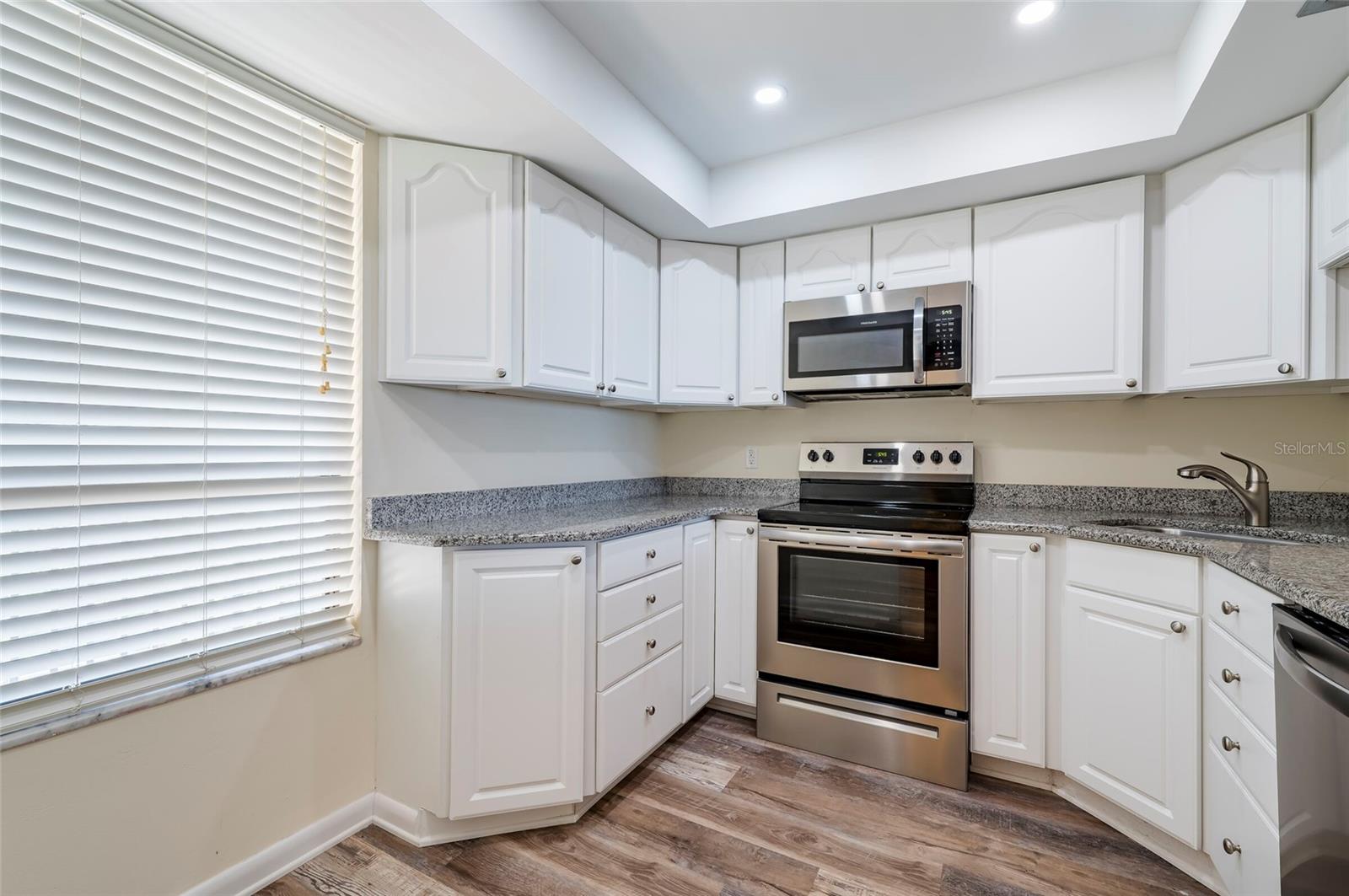2618 COVE CAY DR #702 — photo 12