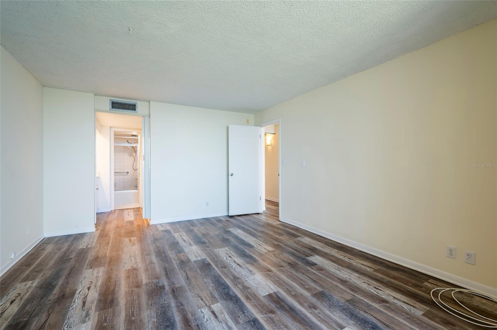 2618 COVE CAY DR #702 — photo 25