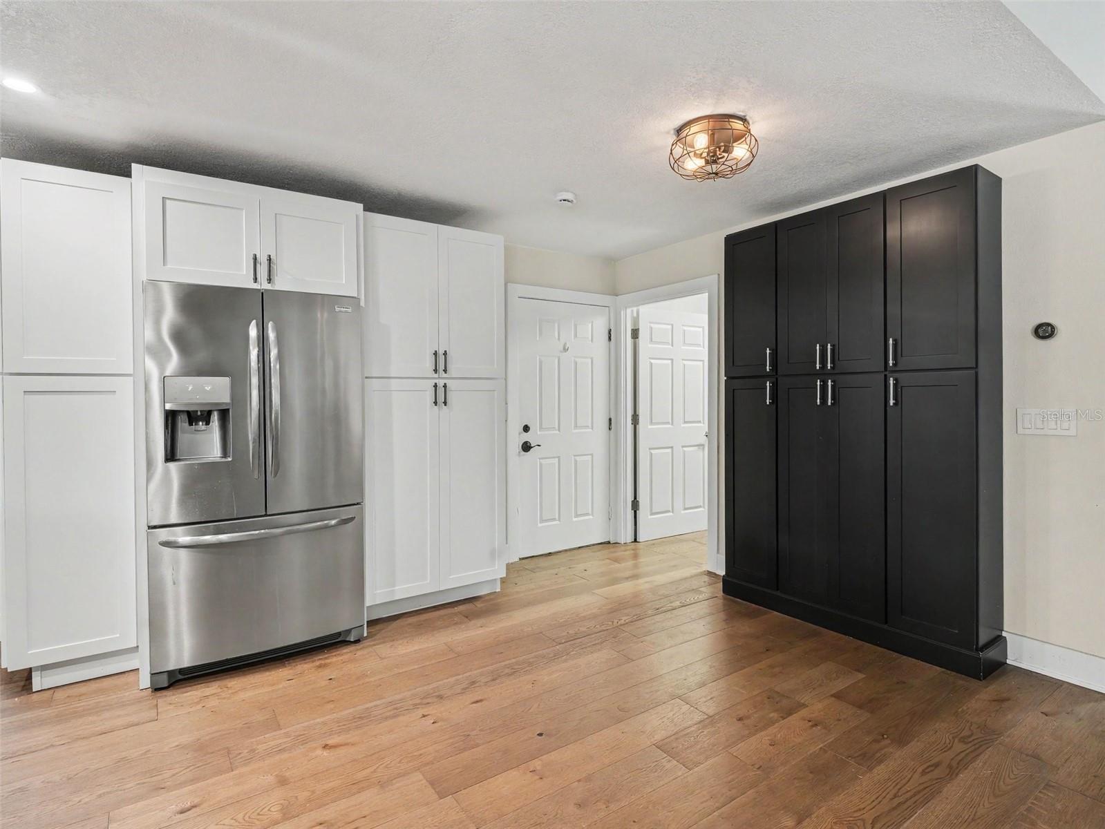 3911 COUNTRY VIEW CIR — photo 12