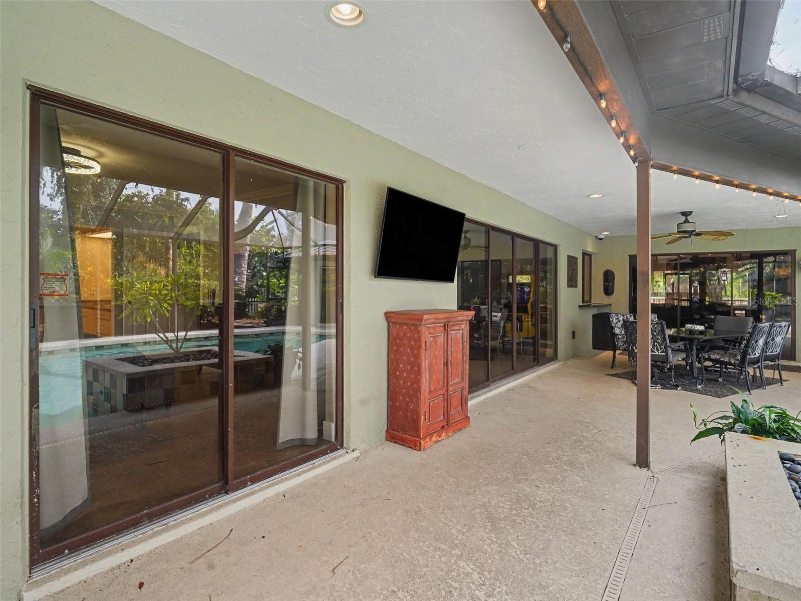3911 COUNTRY VIEW CIR — photo 26