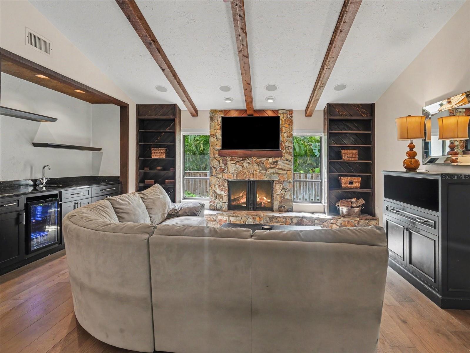 3911 COUNTRY VIEW CIR — photo 6
