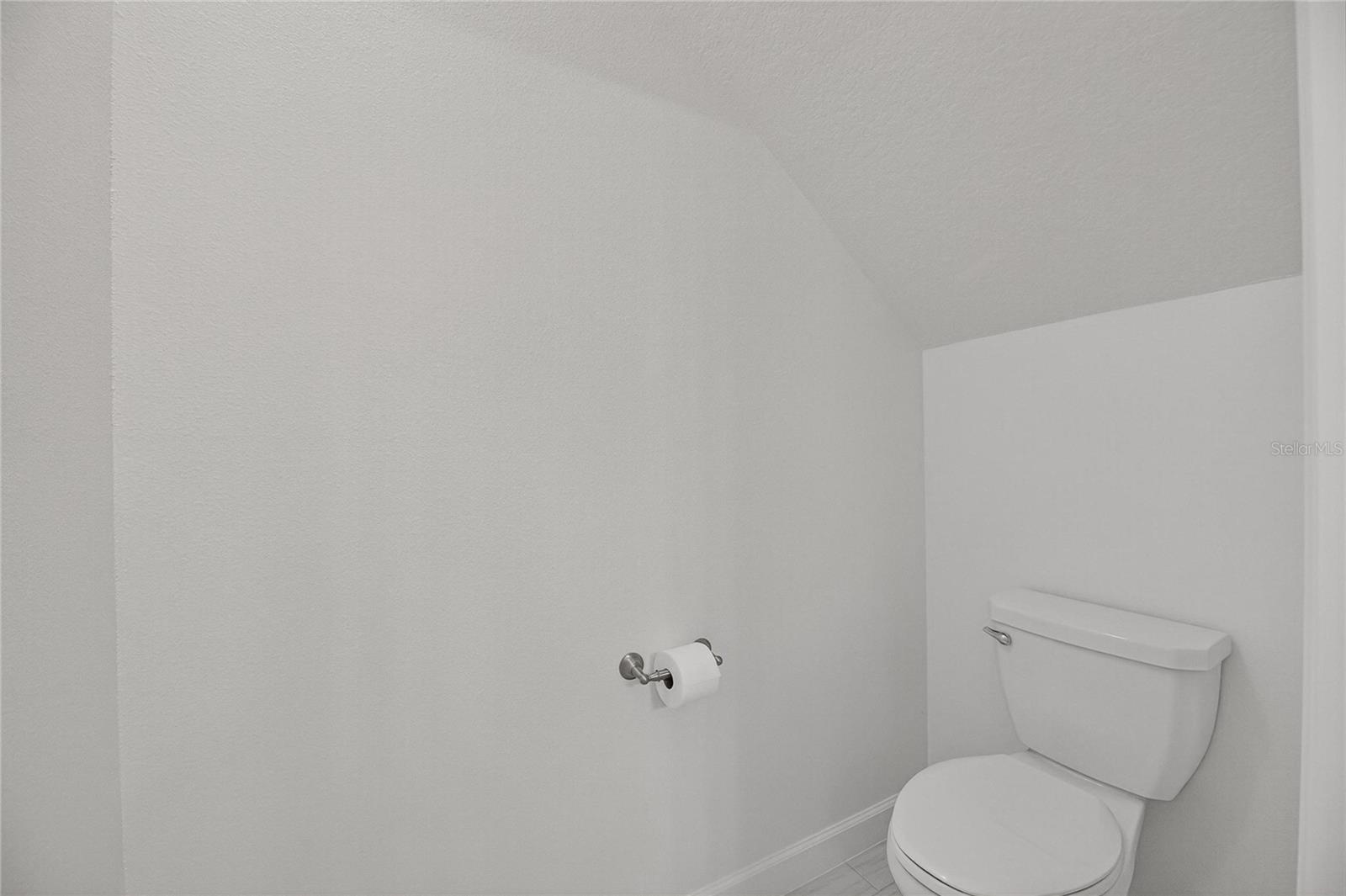 17334 HOLLY WELL AVE — photo 35
