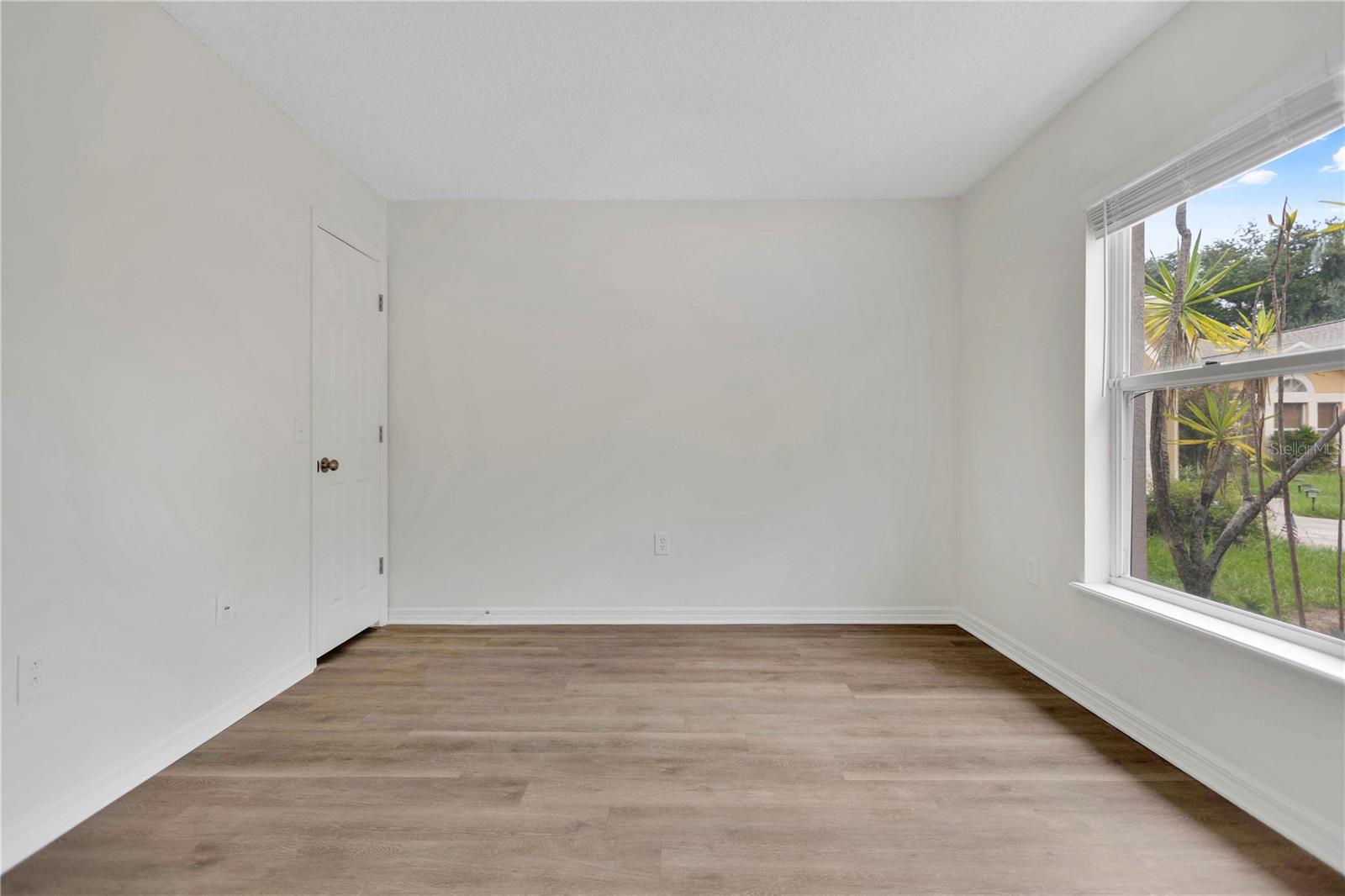 6203 VENEZIA PL — photo 22