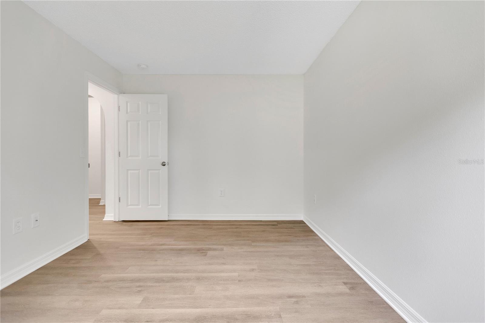 6203 VENEZIA PL — photo 20