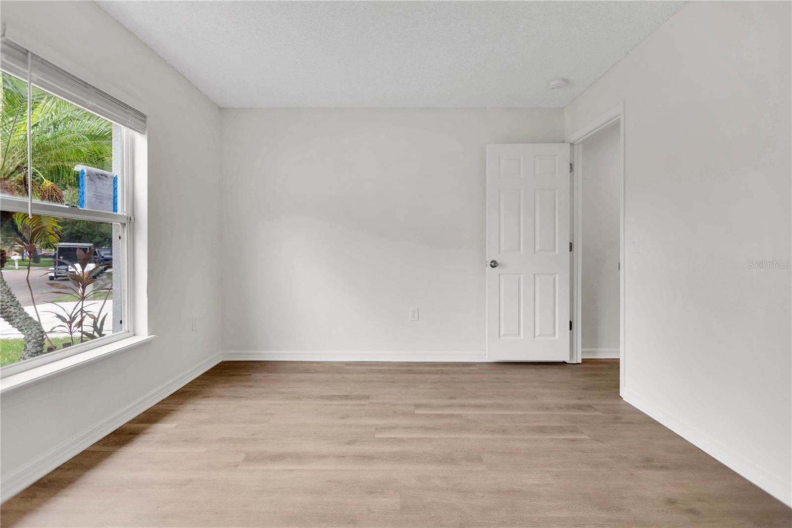 6203 VENEZIA PL — photo 23