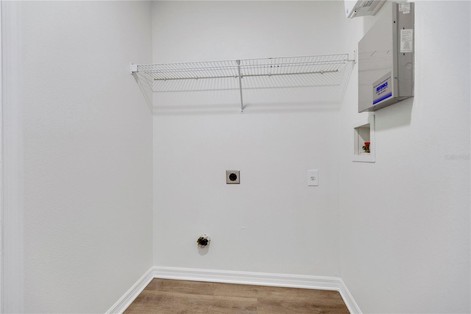6203 VENEZIA PL — photo 31