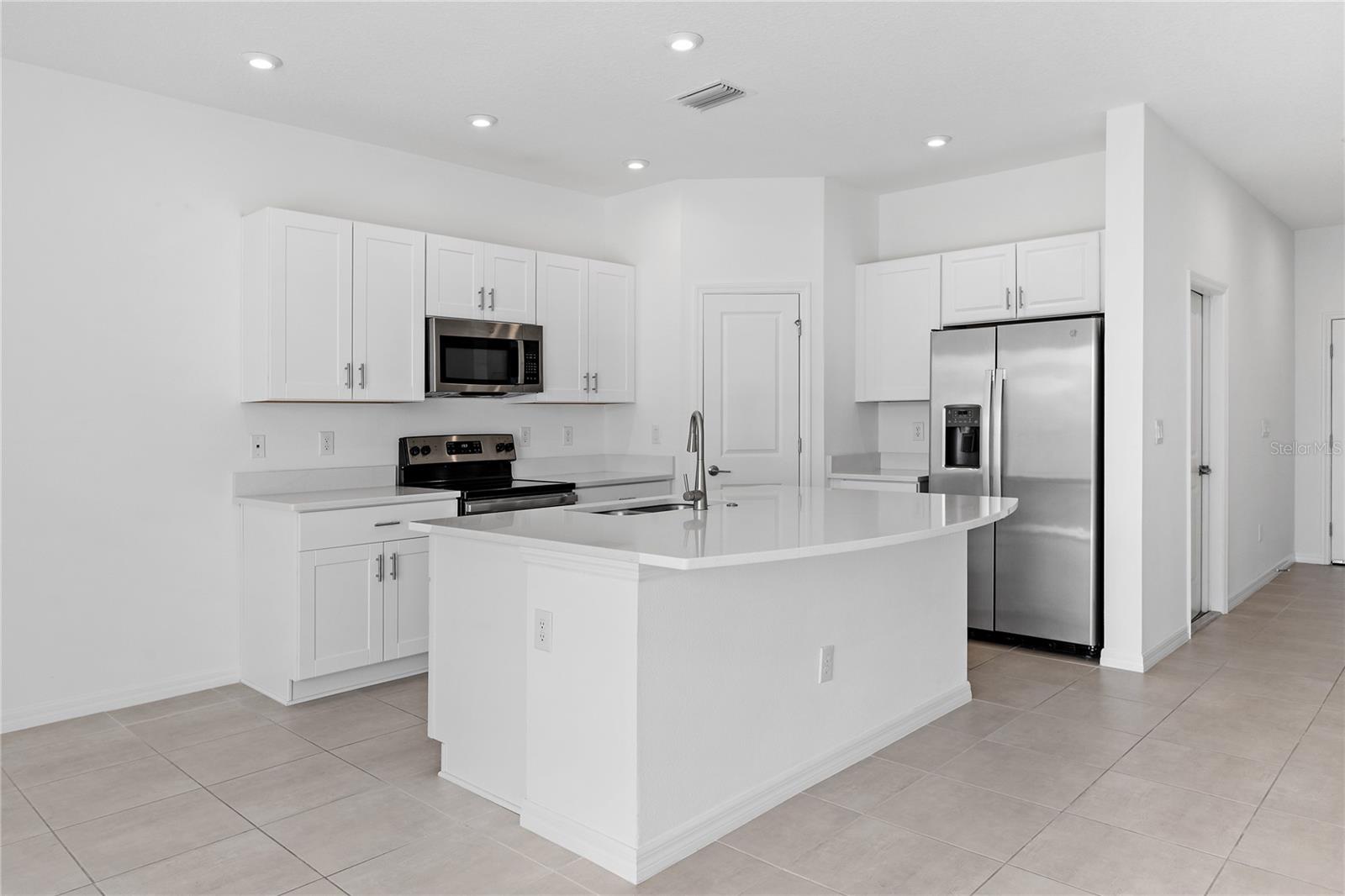 5780 HAVEN TER — photo 11