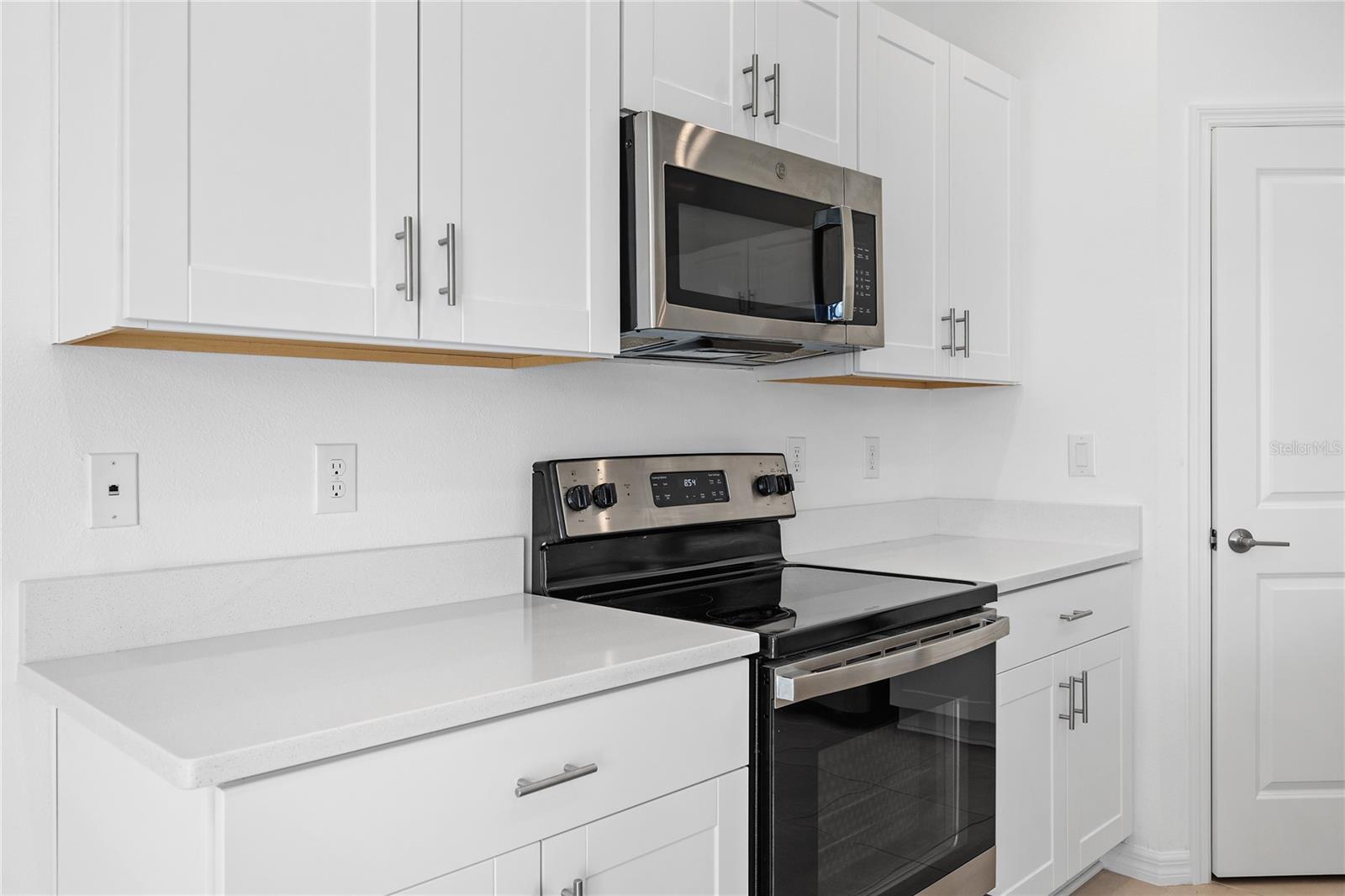 5780 HAVEN TER — photo 13