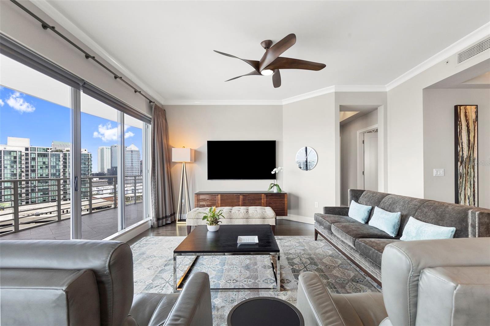 1209 E CUMBERLAND AVE #1901 — photo 2
