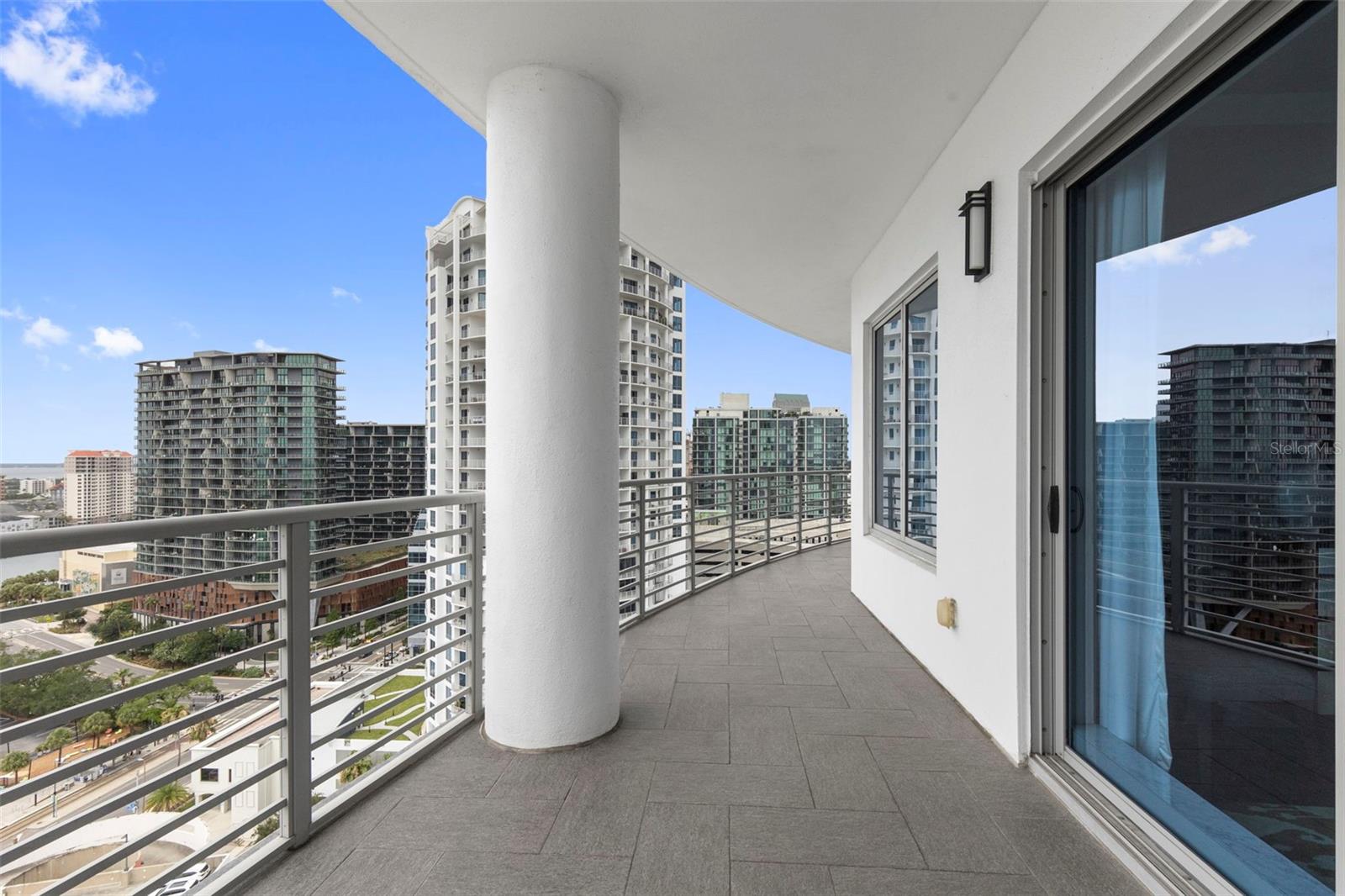1209 E CUMBERLAND AVE #1901 — photo 23