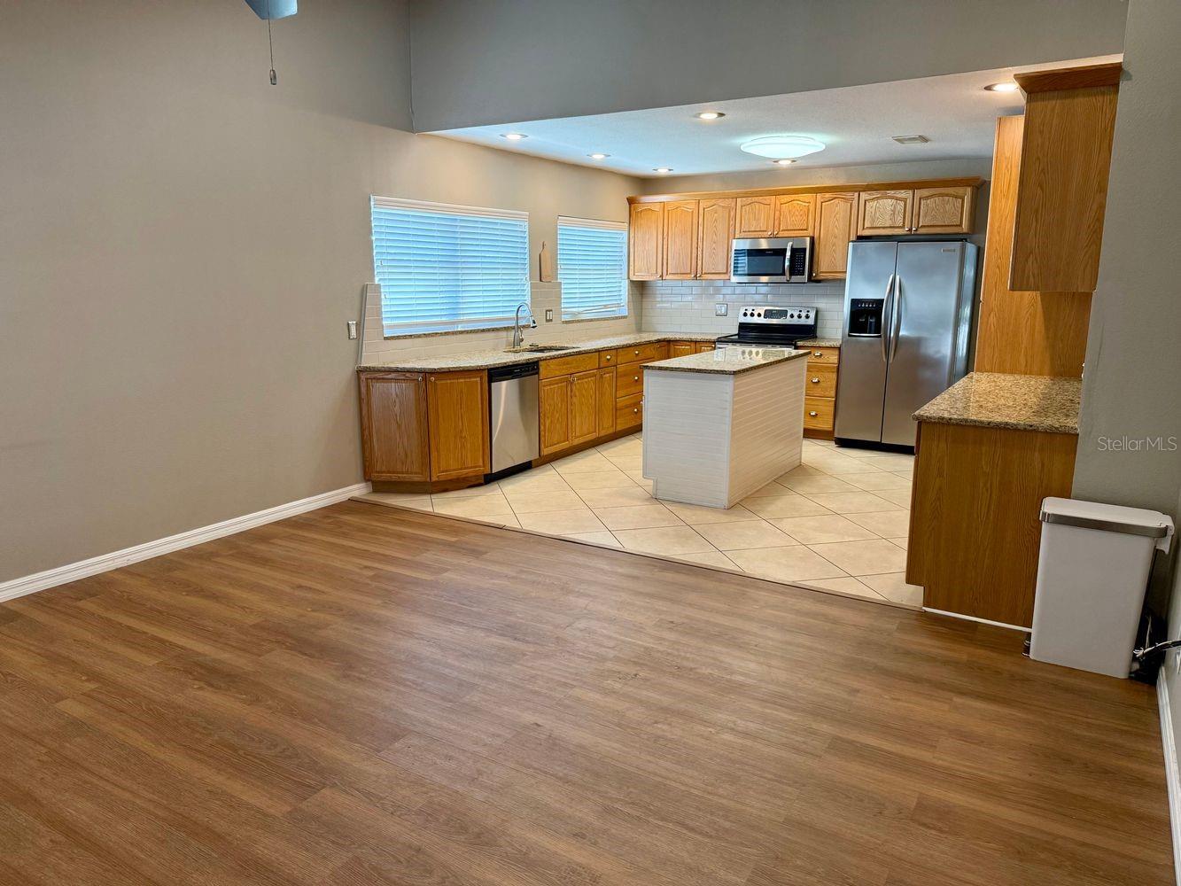 3363 MARION DR — photo 13