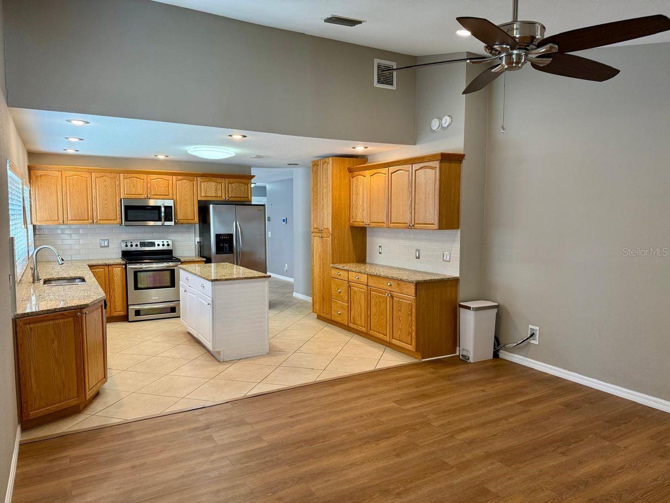 3363 MARION DR — photo 14