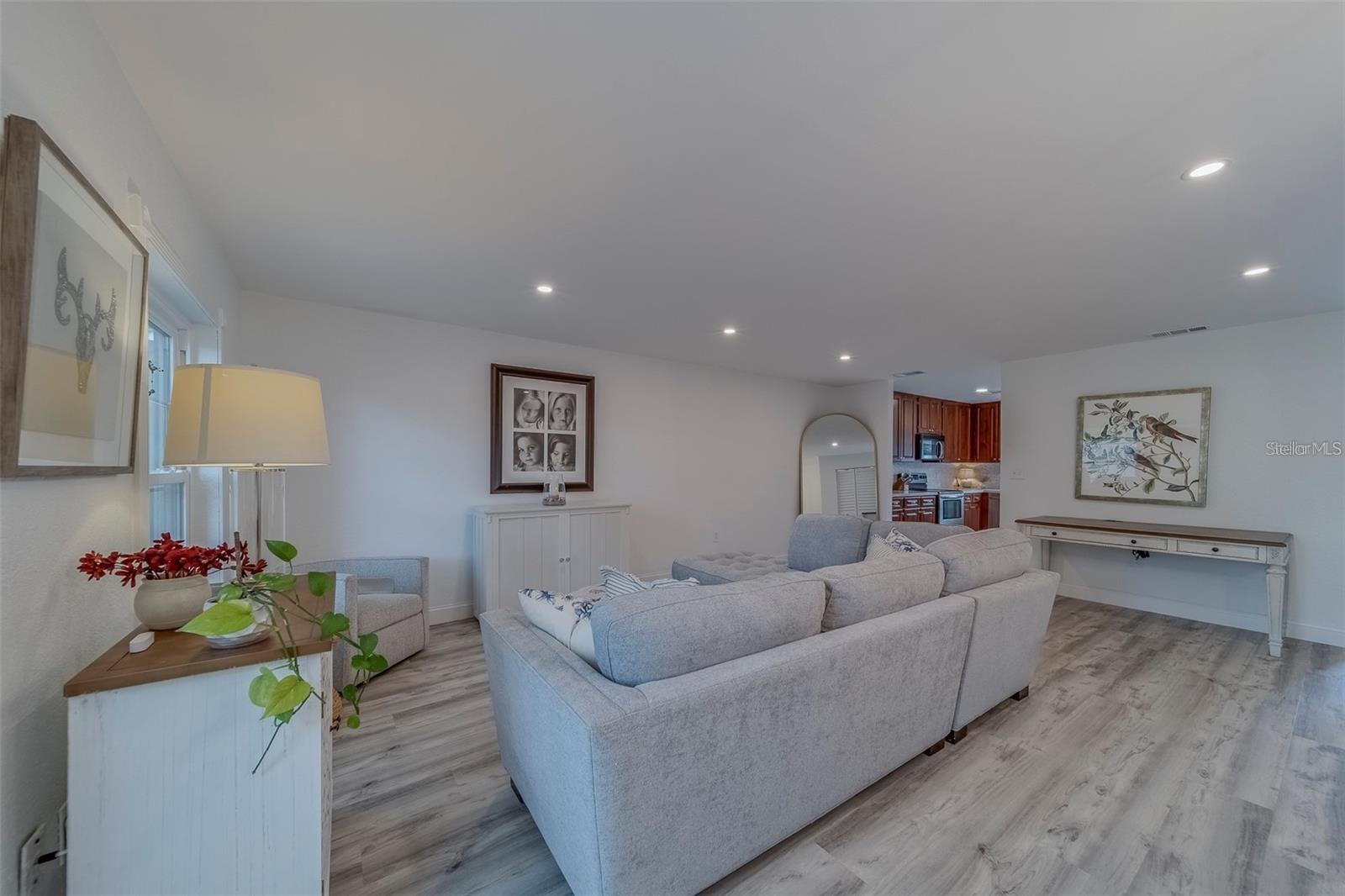 2700 BAYSHORE BLVD #588 — photo 10
