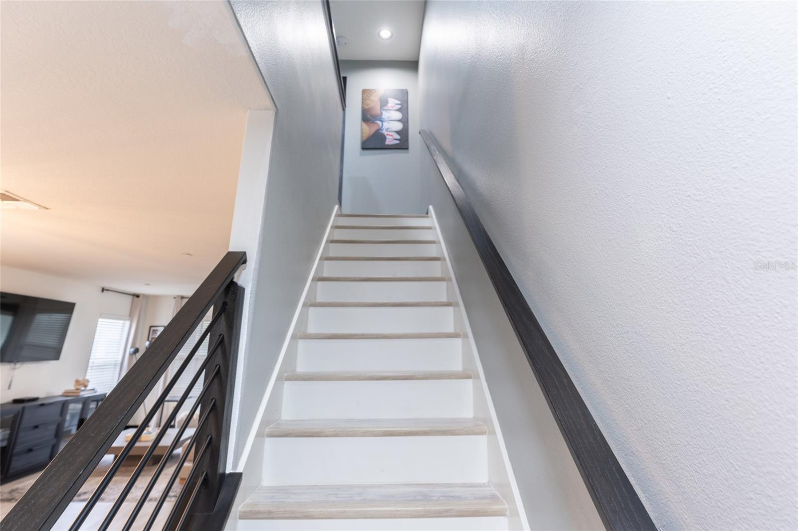 528 VINCINDA CREST WAY — photo 21