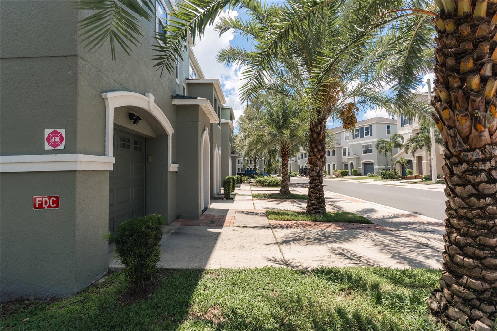 528 VINCINDA CREST WAY — photo 39