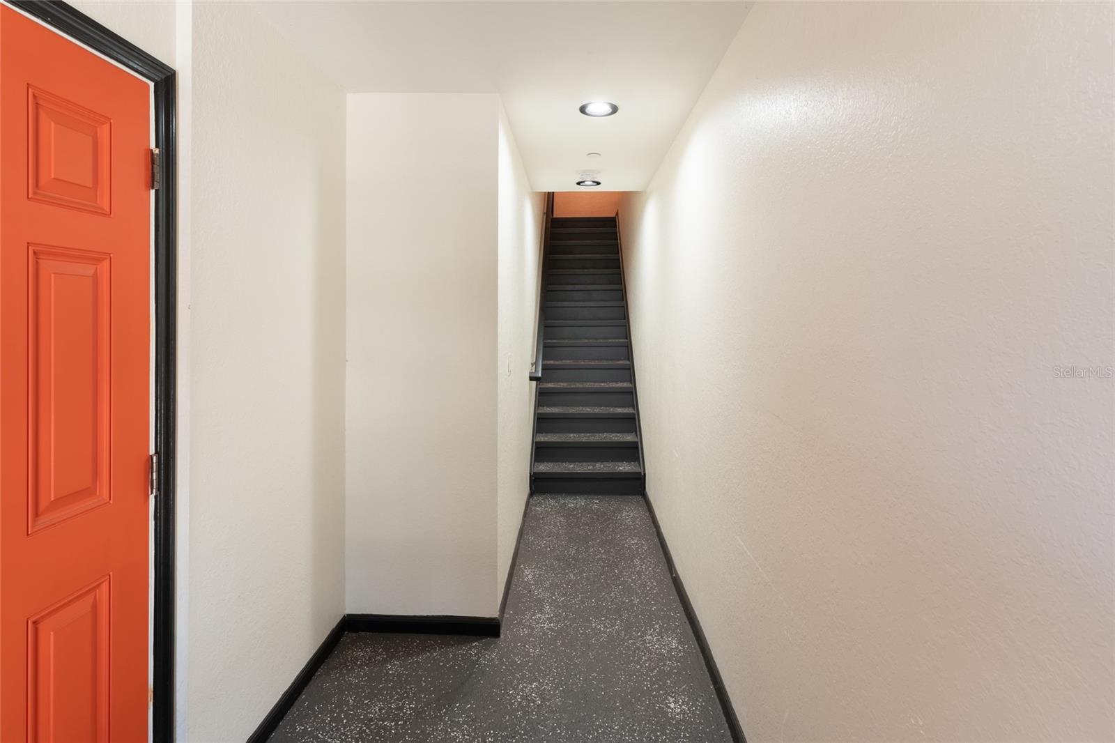 528 VINCINDA CREST WAY — photo 9
