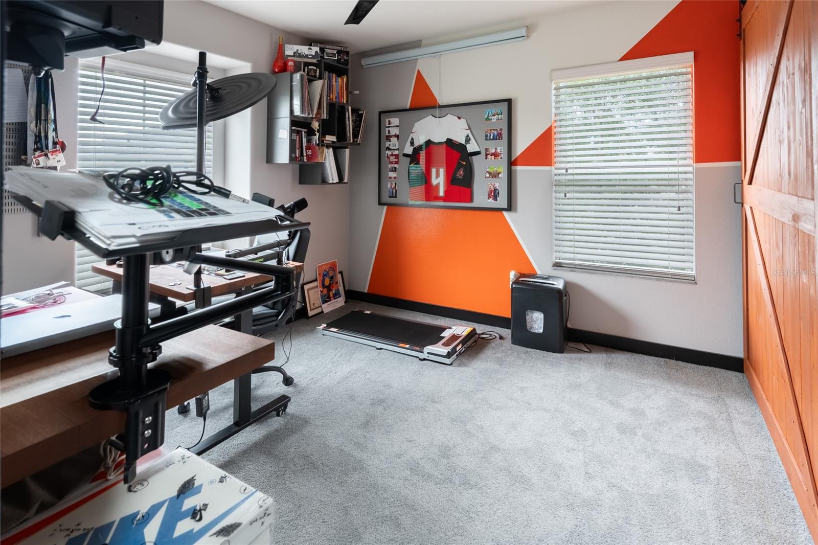 528 VINCINDA CREST WAY — photo 32