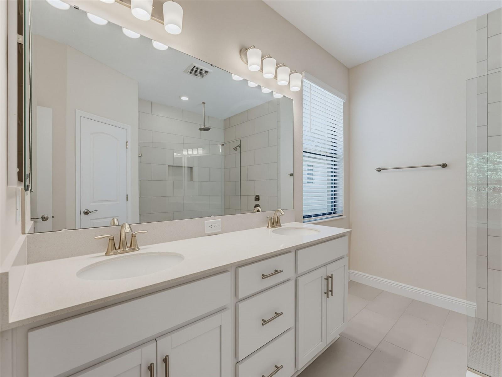 11515 WEAVER HOLLOW RD — photo 53