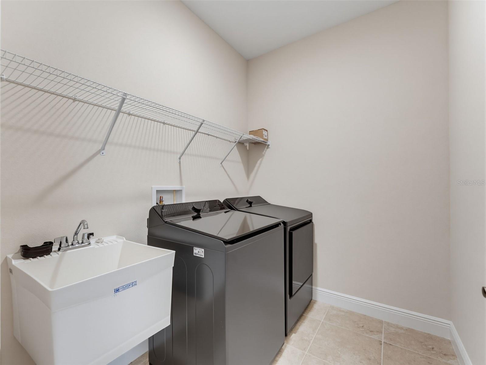 11515 WEAVER HOLLOW RD — photo 40