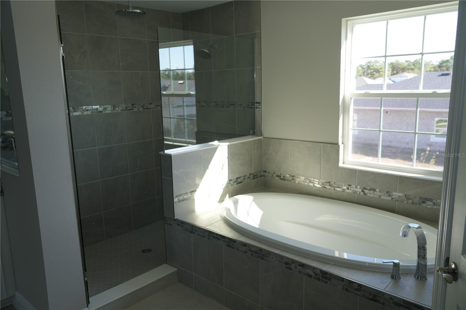 5450 WAYFARER AVE — photo 12