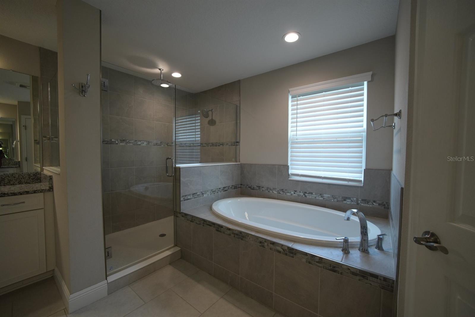 5450 WAYFARER AVE — photo 13