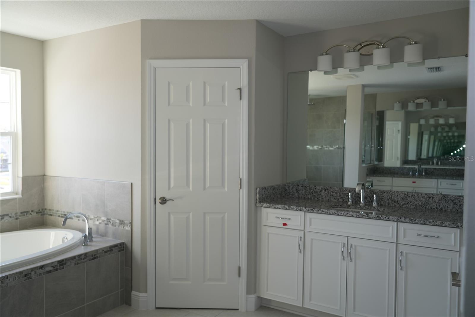 5450 WAYFARER AVE — photo 11