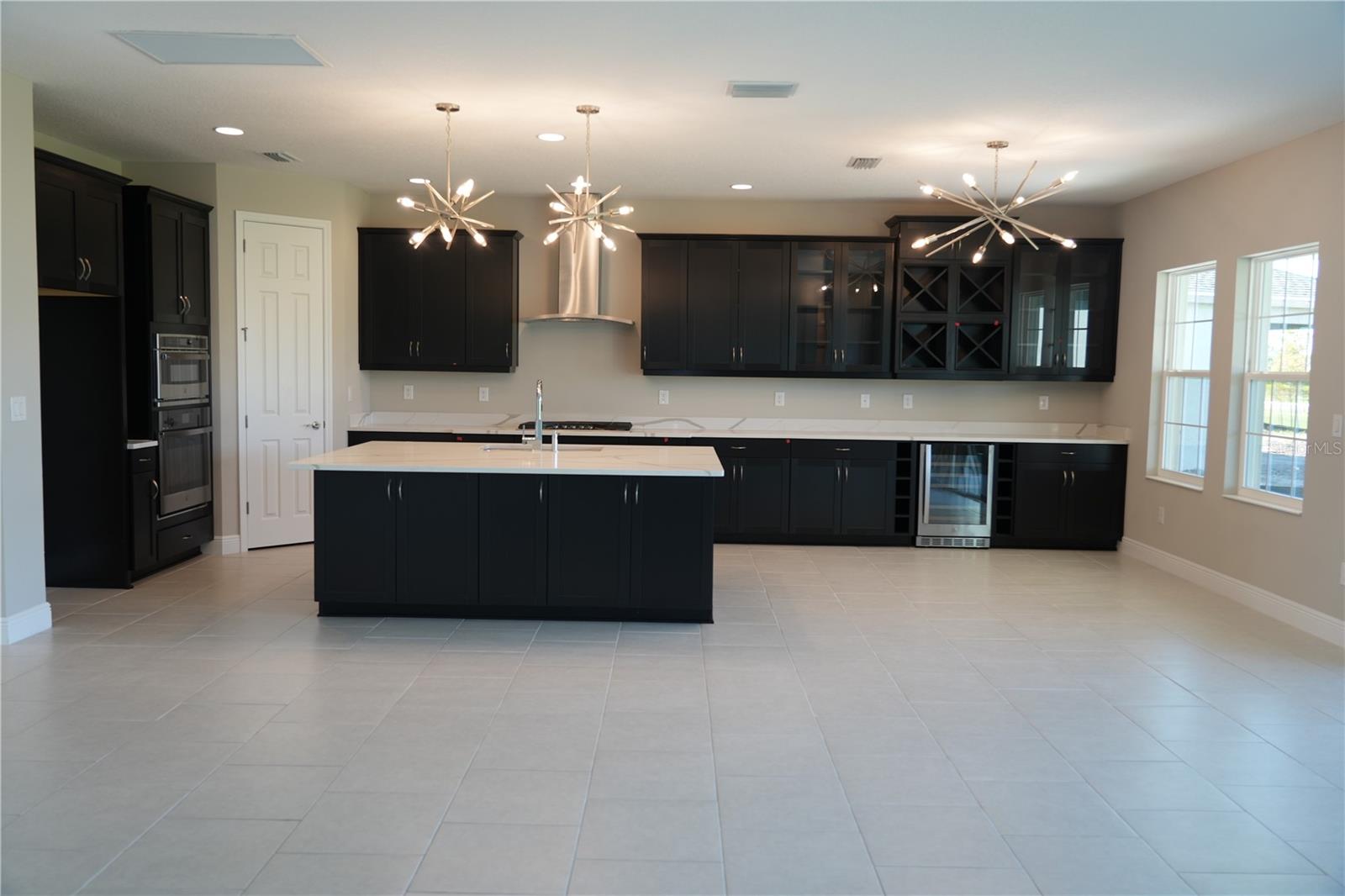 5450 WAYFARER AVE — photo 2