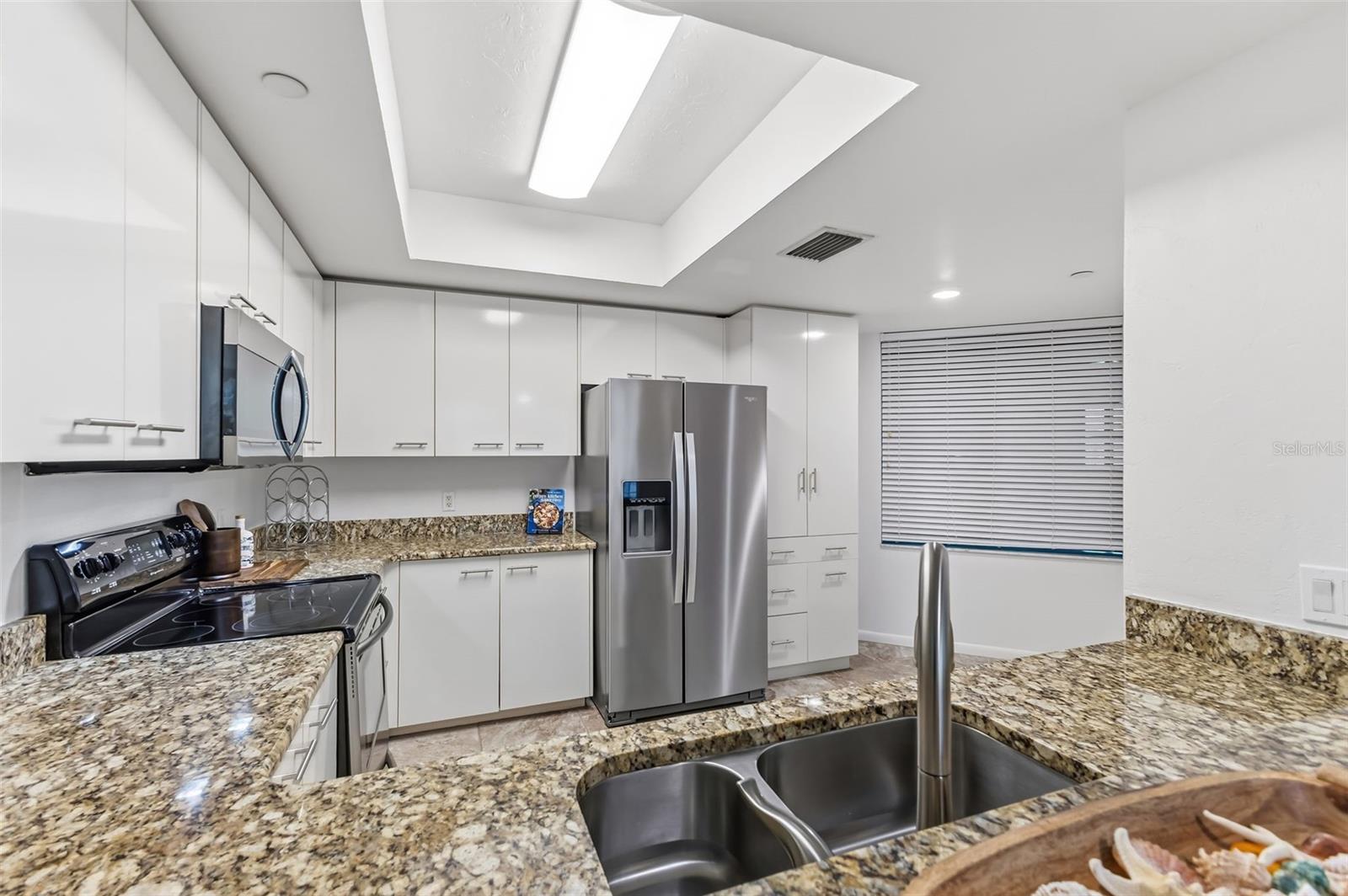 1540 GULF BLVD #1004 — photo 8