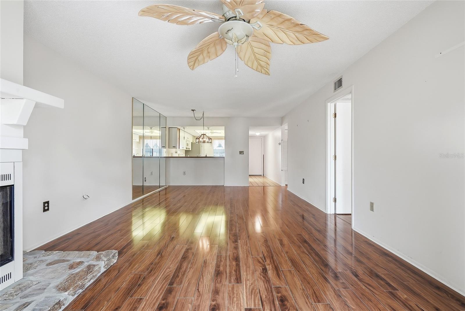 205 MARTHA LN #205 — photo 10